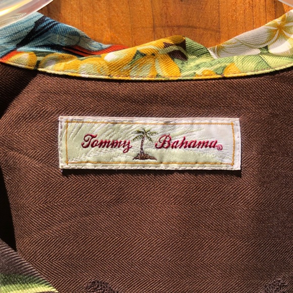 Sold Tommy Bahama Parrot Jungle Tropical Button Down Shirt - Picture 3 of 6